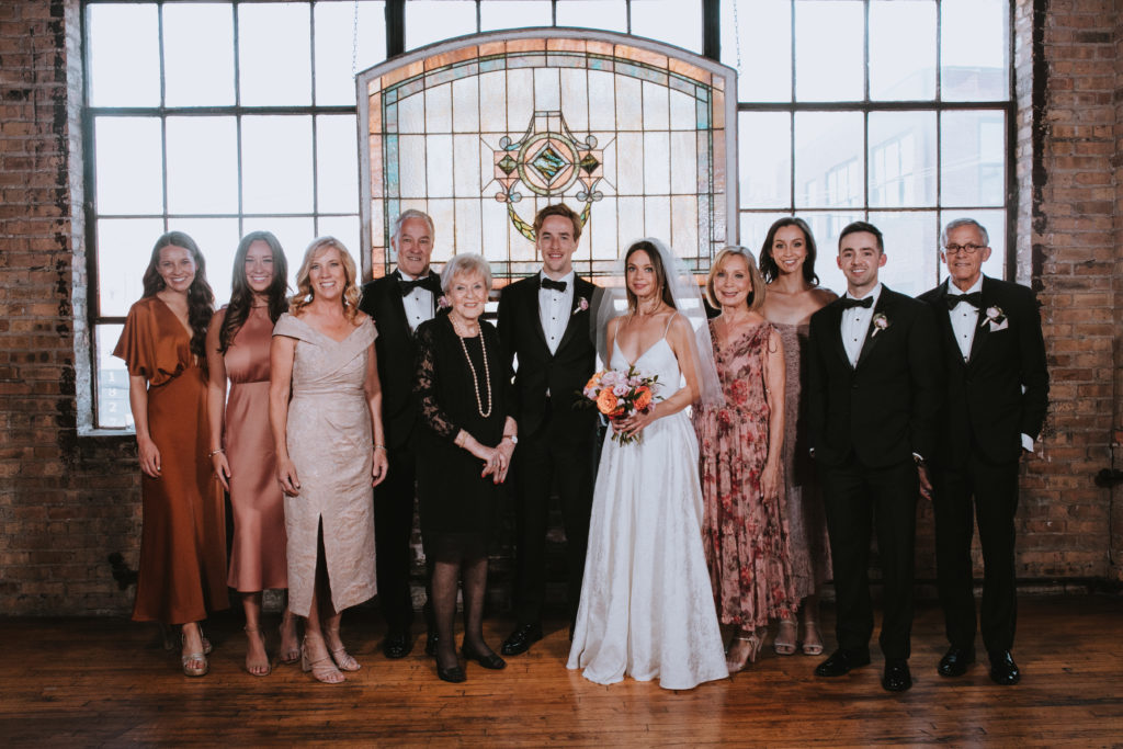 to pose for family pictures at your wedding