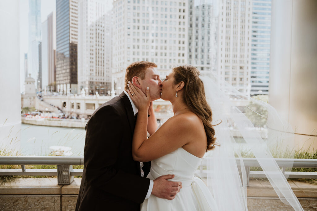 kiss of bride and groom