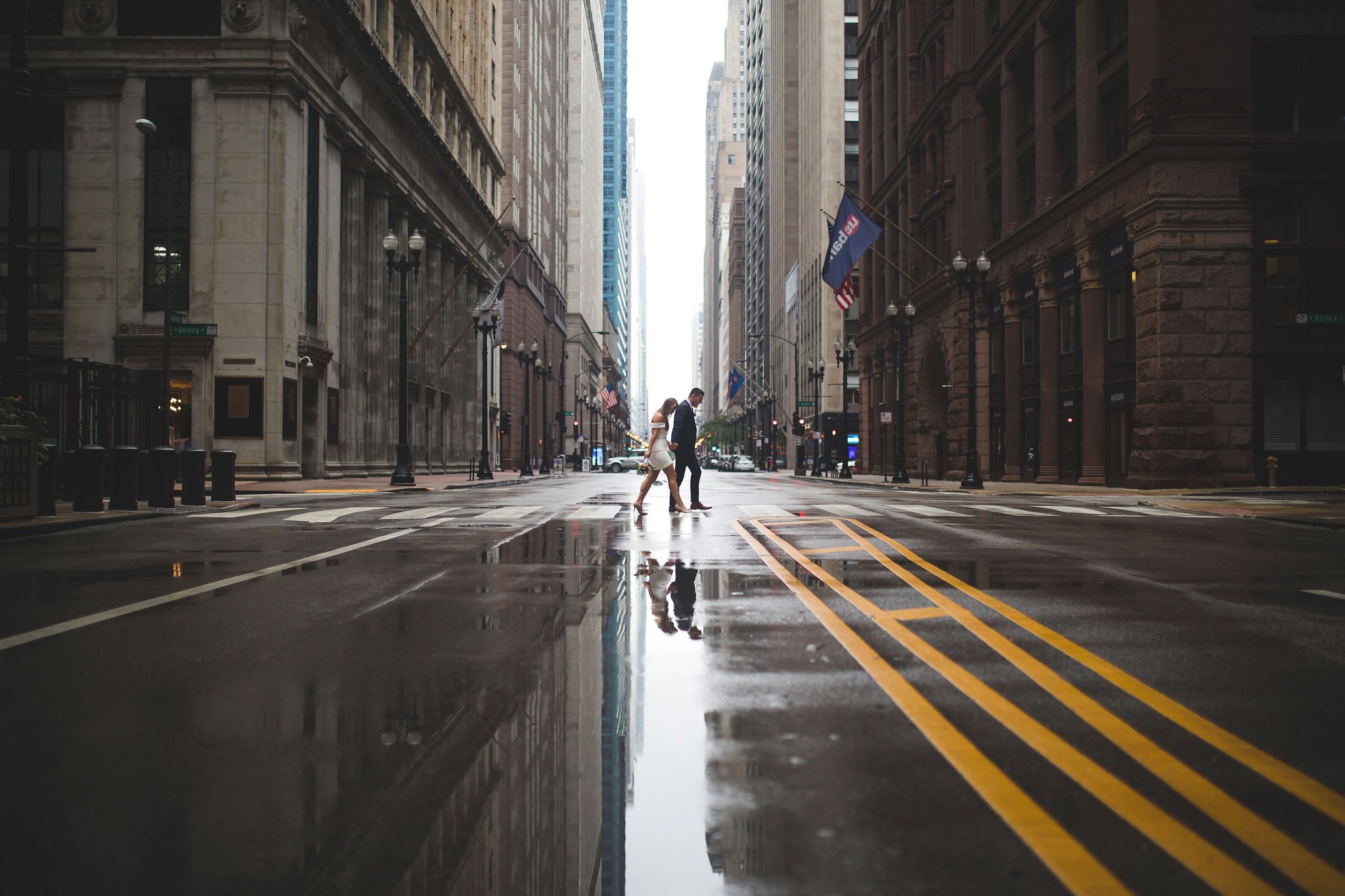 Rainy Wedding days in chicago-www.maloosphotography.com