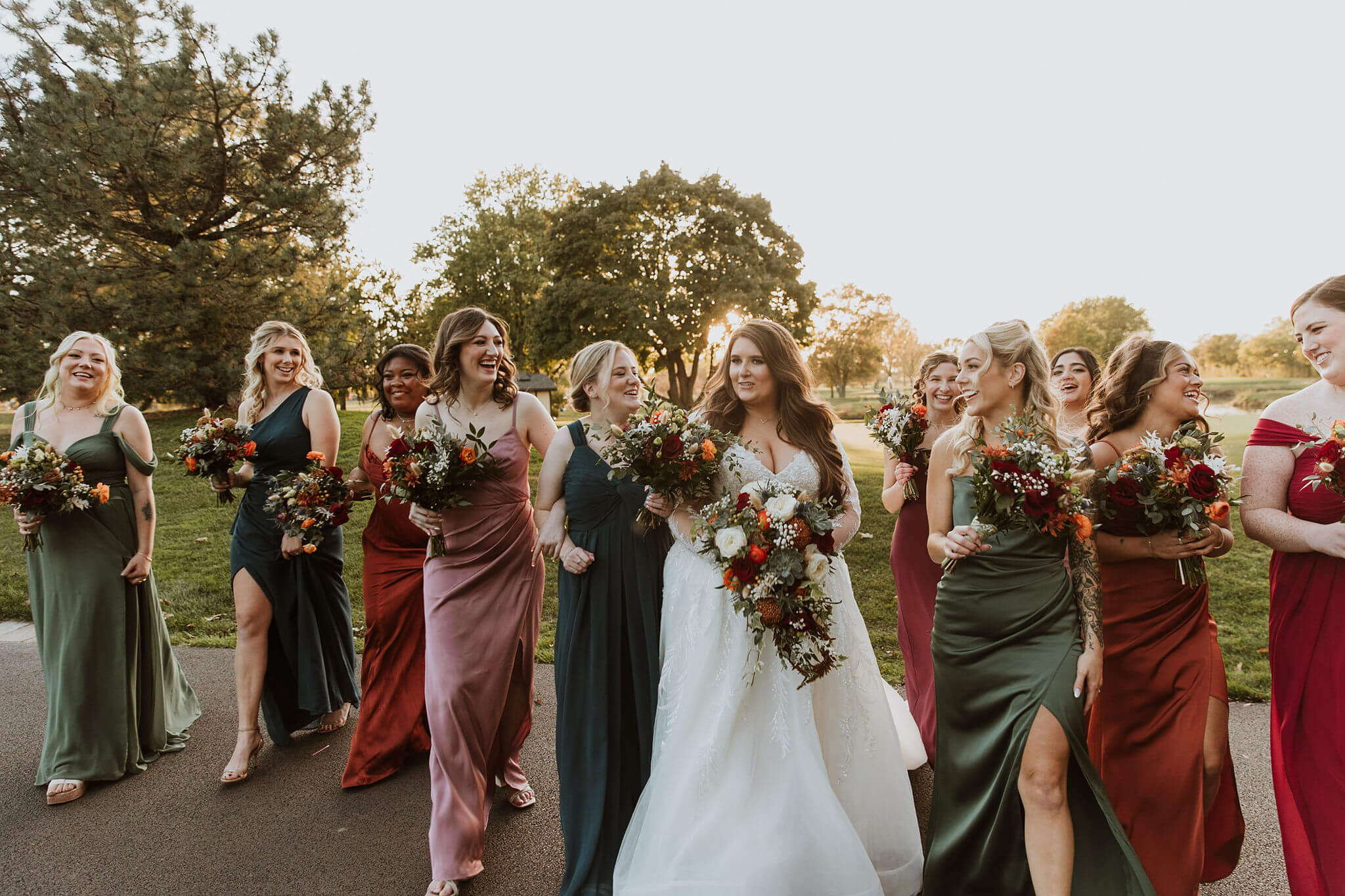 Outdoor vs. Indoor Wedding Photography in Chicago – Pros & Cons