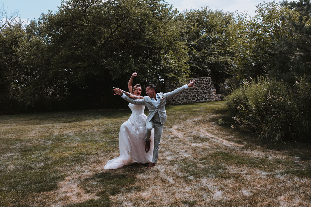 The Dancing Shot: poses for wedding portraits