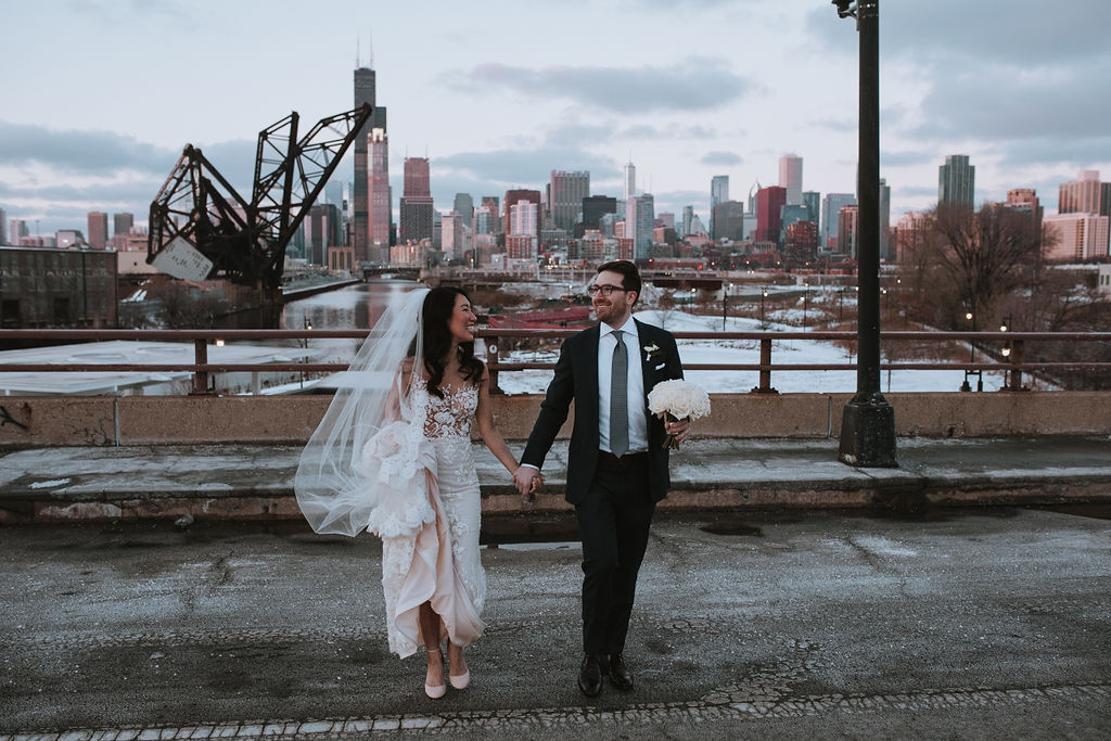 How to Manage Photography the Rainy Wedding Days in Chicago?