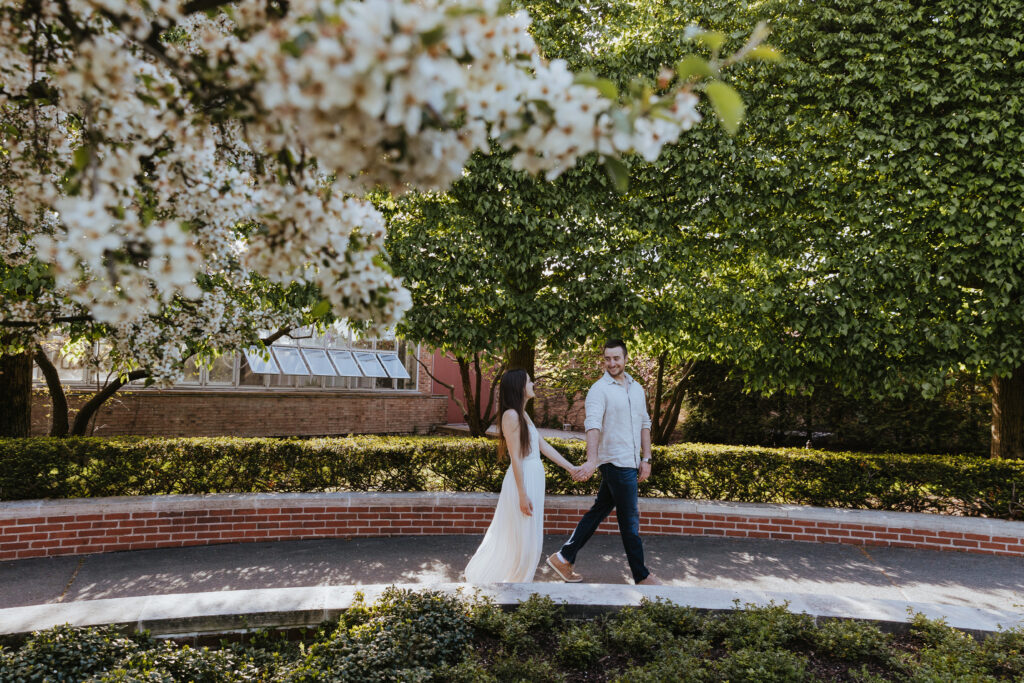 Chicago Botanic Garden: A romantic photo spot in Chicago for your wedding