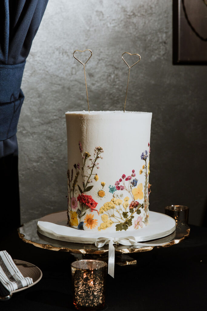 wedding cake photography